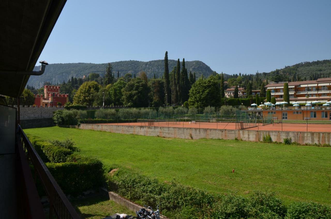 Trilocale Palazzo Garda Διαμέρισμα Γκάρντα Εξωτερικό φωτογραφία