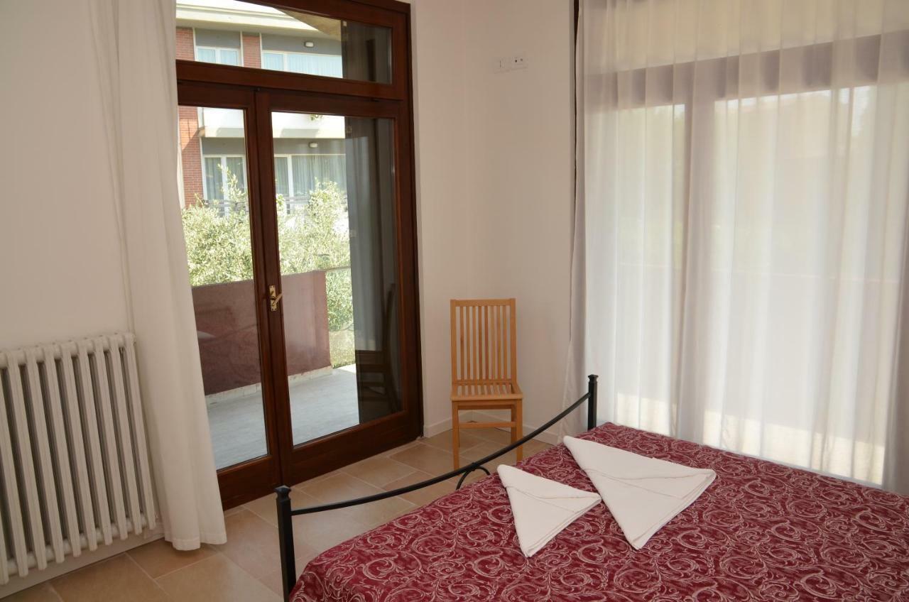 Trilocale Palazzo Garda Διαμέρισμα Γκάρντα Εξωτερικό φωτογραφία