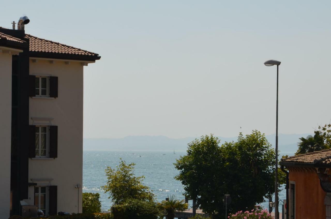 Trilocale Palazzo Garda Διαμέρισμα Γκάρντα Εξωτερικό φωτογραφία